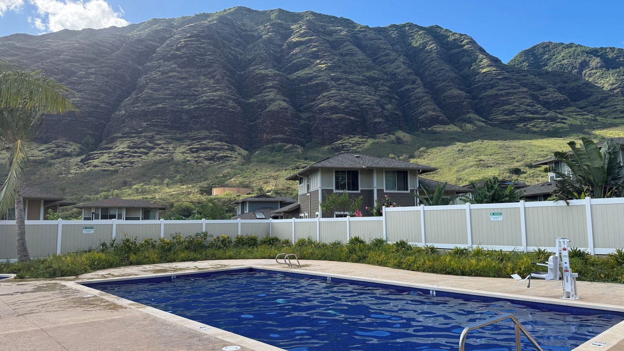 Photo of Outdoor in Makaha Valley