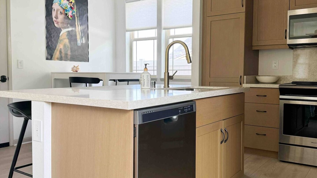 Photo of Kitchen in Makaha Valley
