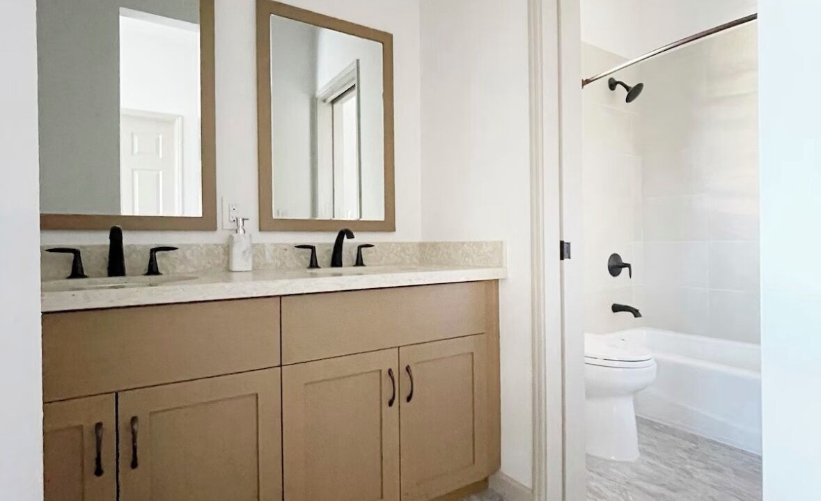 Photo of Bathroom in Makaha Valley