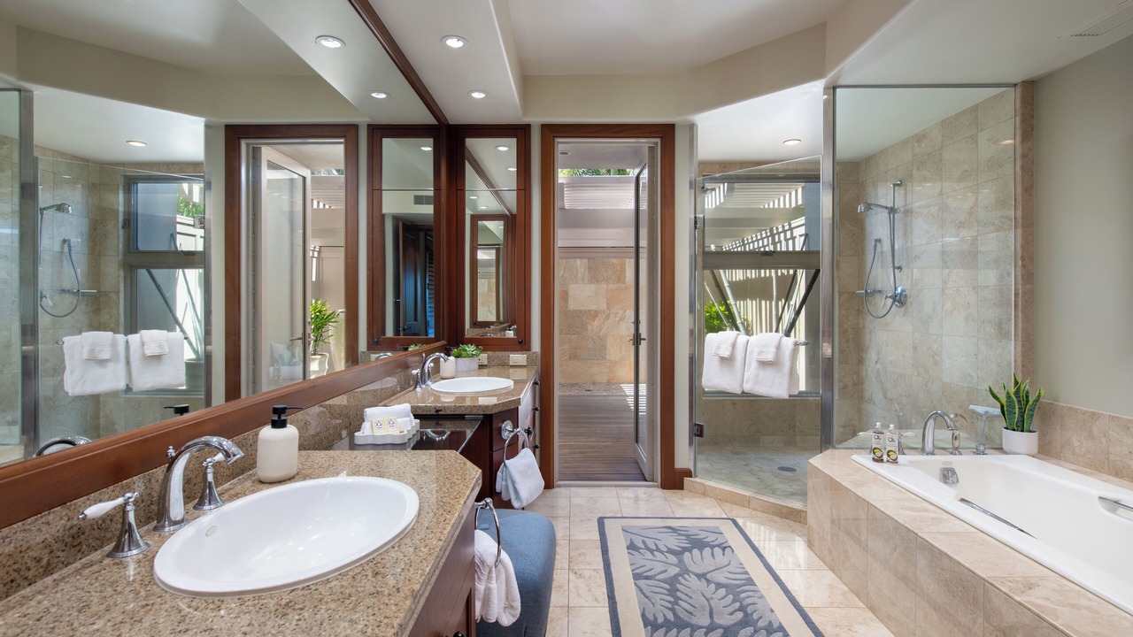 Photo of Bathroom in Kaupulehu
