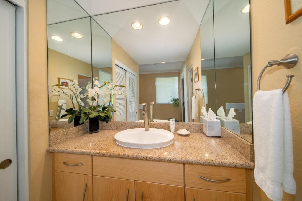 Photo of Bathroom in Kapalua