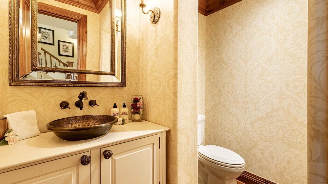Photo of Bedroom in Empire Pass