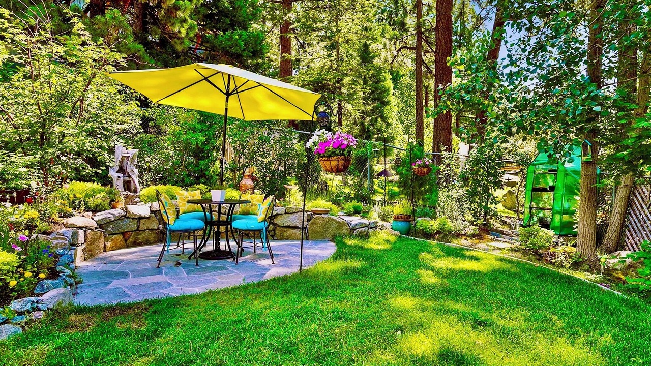 Photo of Outdoor in Round Hill Village
