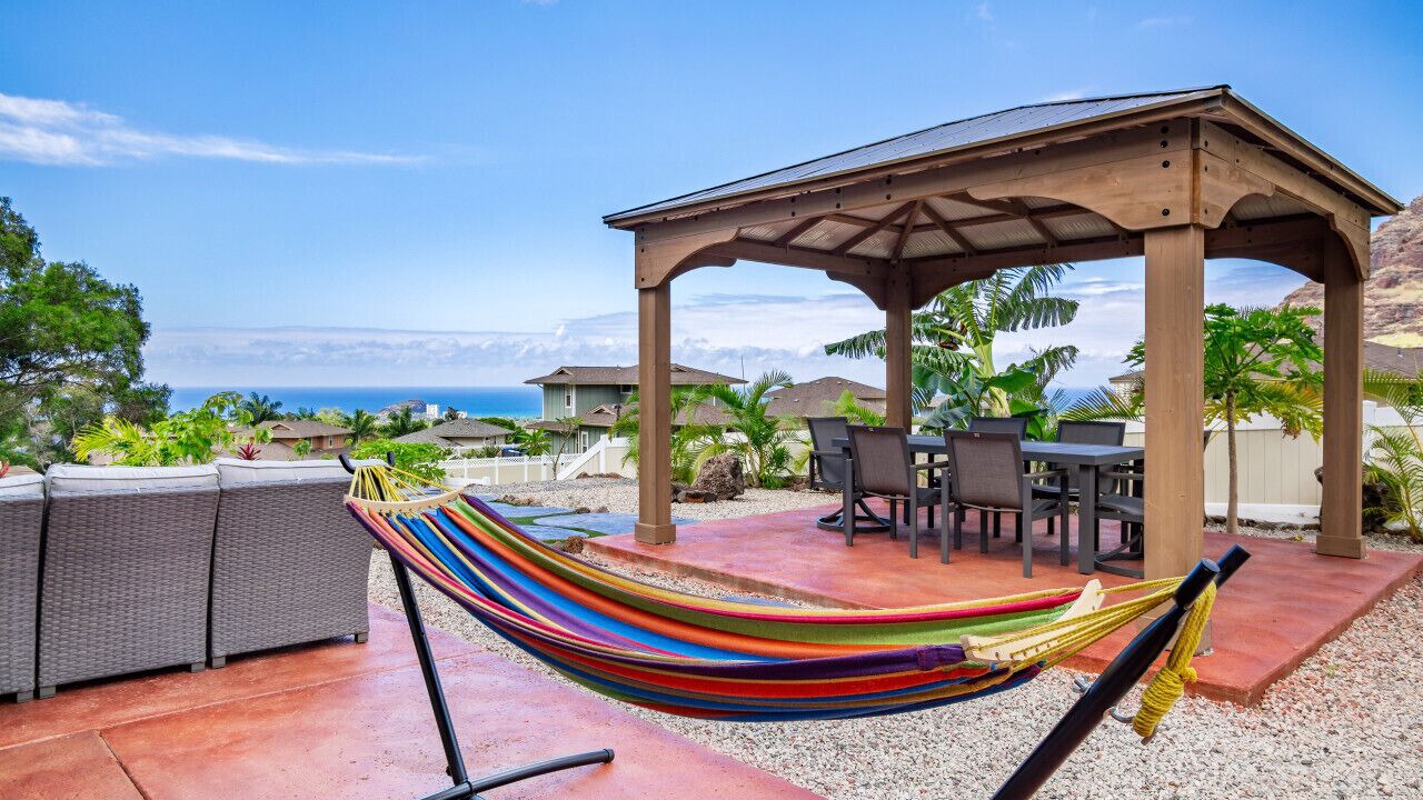 Photo of Outdoor in Makaha Valley