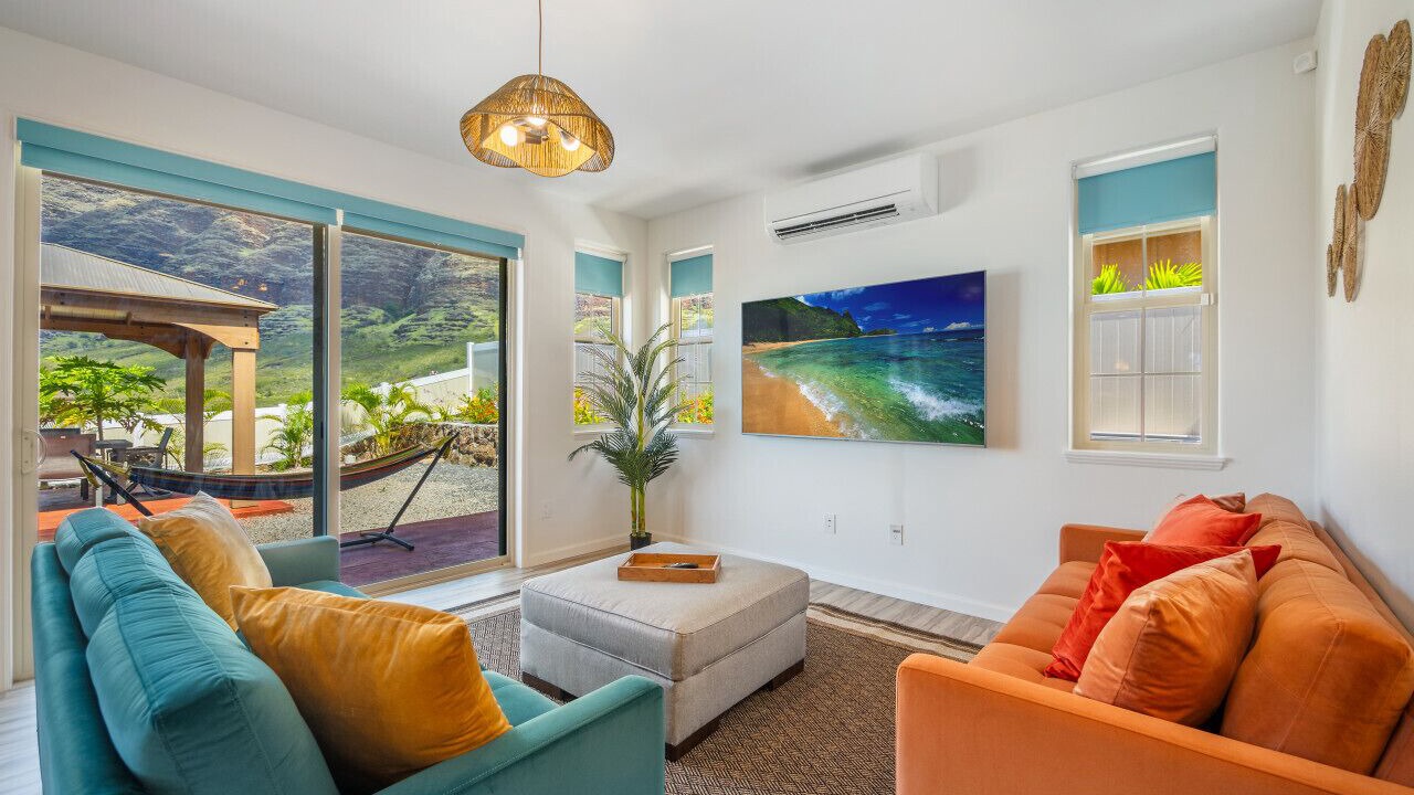 Photo of Livingroom in Makaha Valley