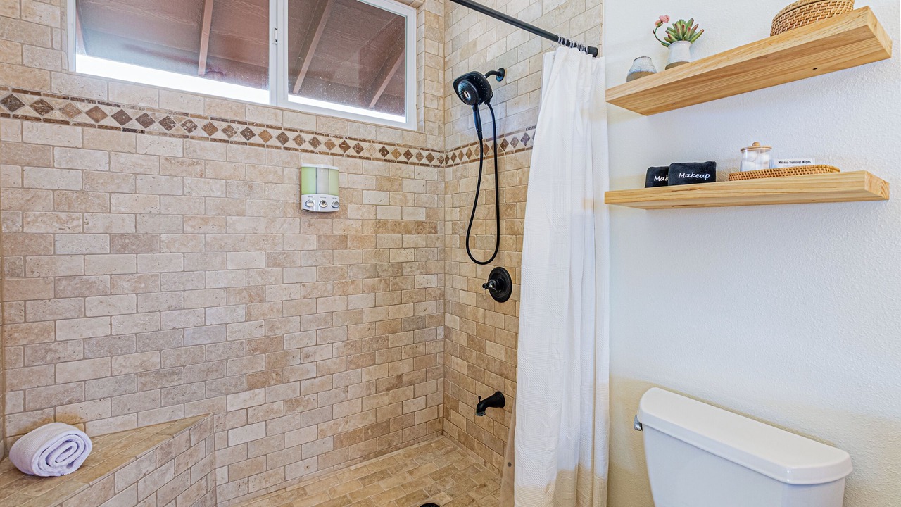 Photo of Bathroom in Keaau