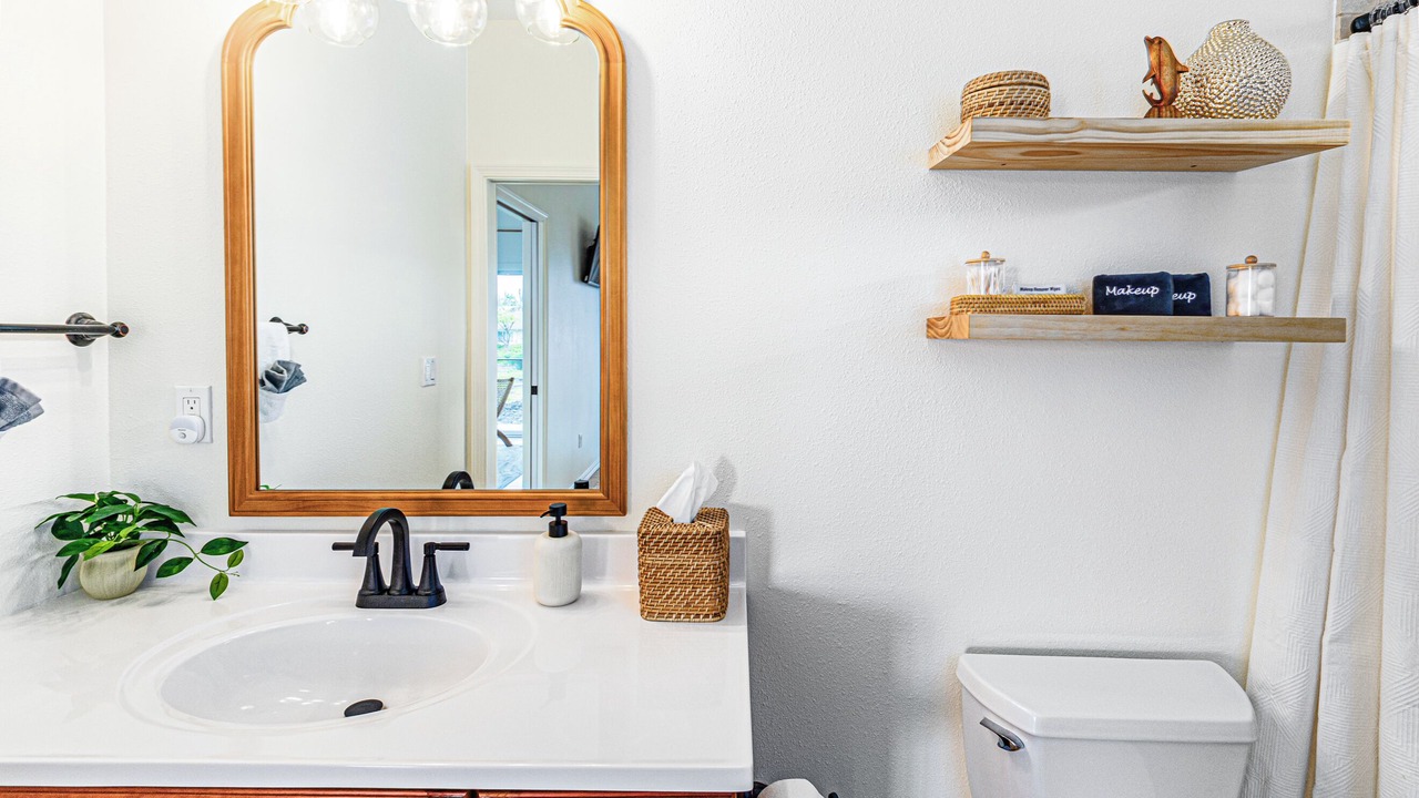 Photo of Bathroom in Keaau