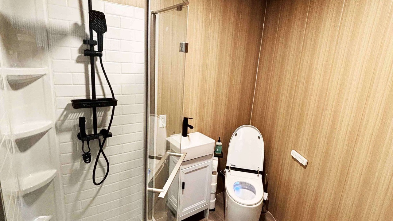 Photo of Bathroom in Kealakekua