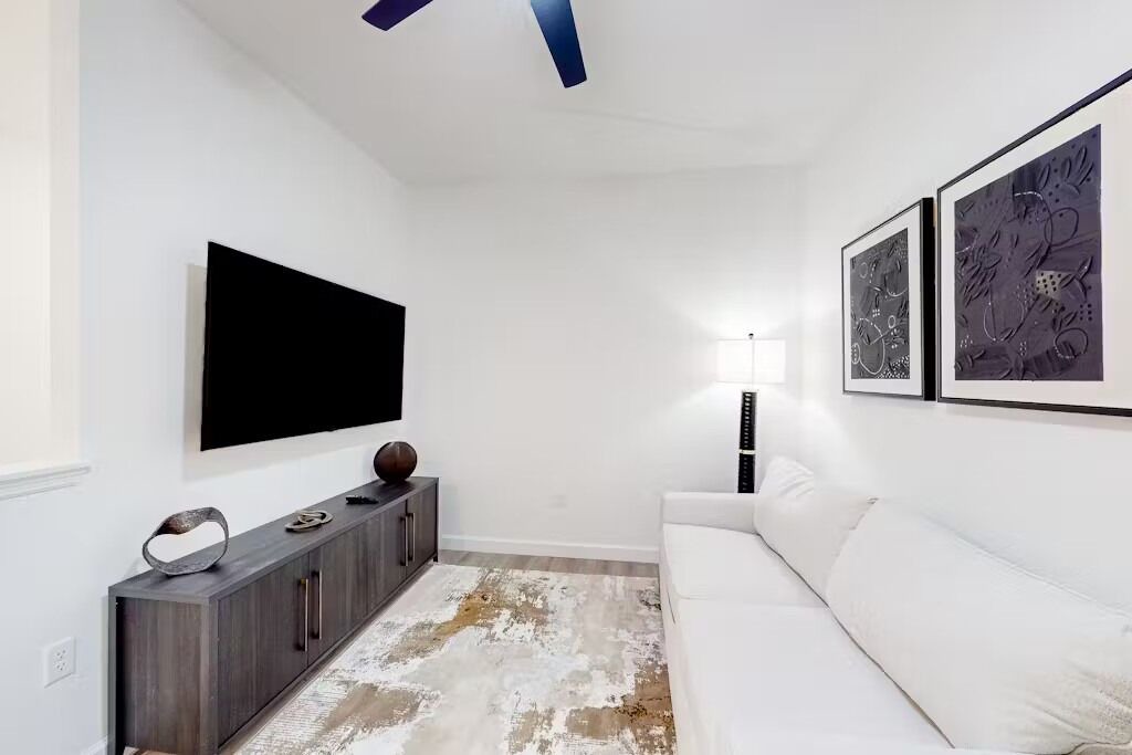 Photo of Livingroom in Loughman