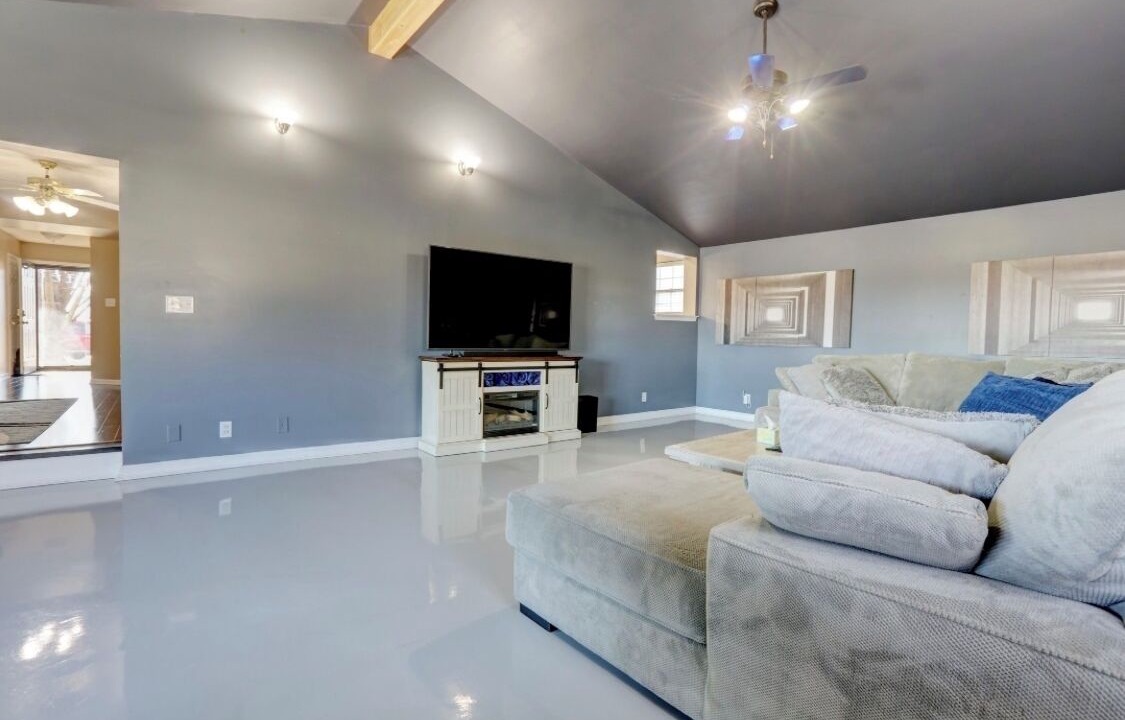 Photo of Livingroom in Lexington