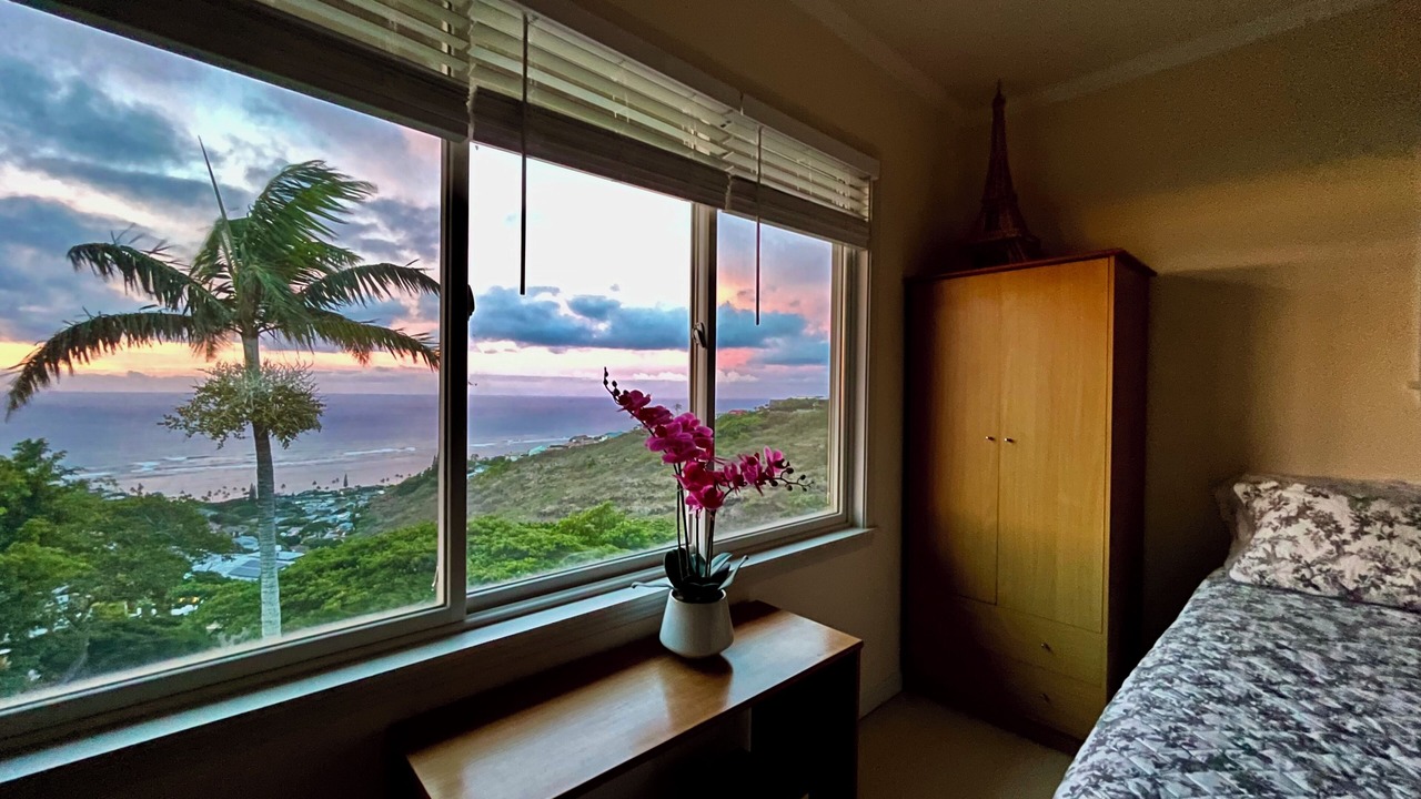 Photo of Bedroom in Waialae Iki Ridge
