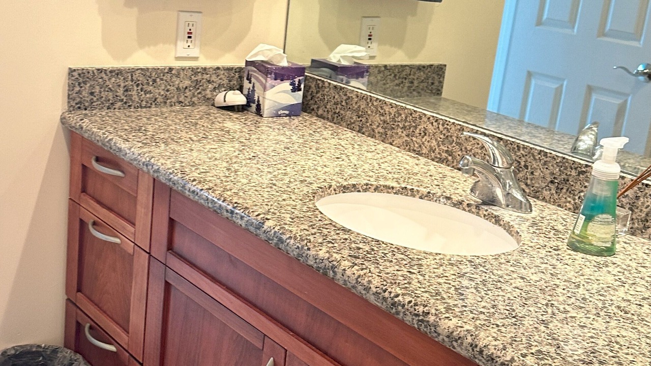 Photo of Bathroom in Waialae Iki Ridge