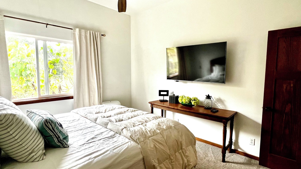 Photo of Bedroom in Keaau