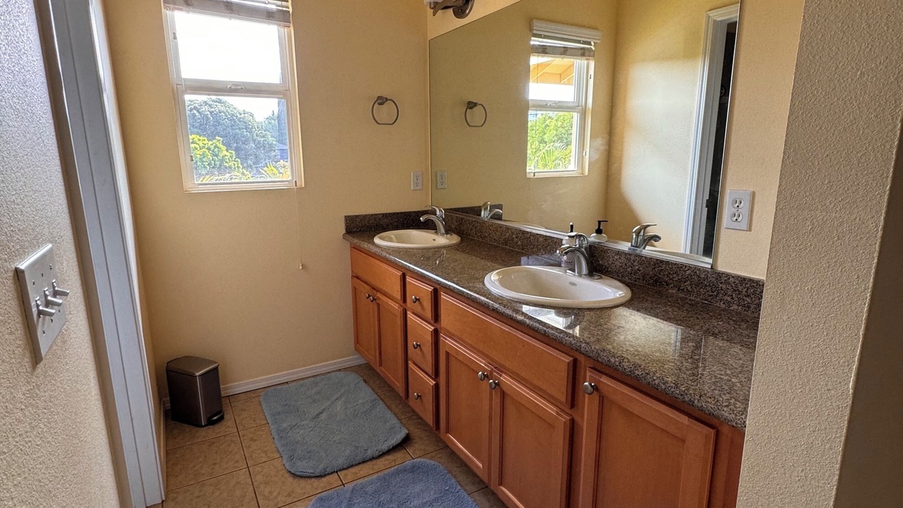 Photo of Bathroom in Waikoloa