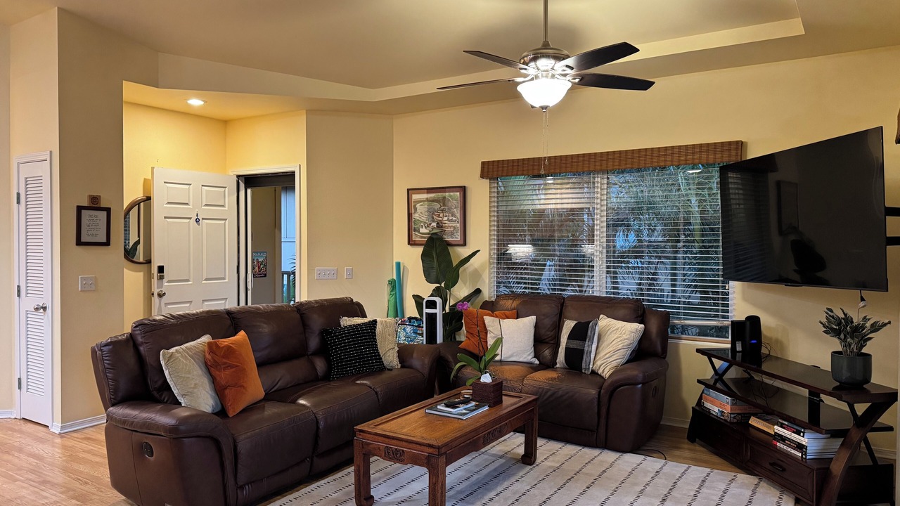 Photo of Livingroom in Waikoloa