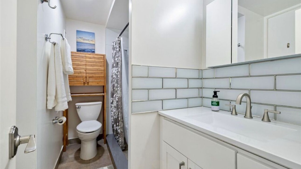 Photo of Bathroom in Punaluu
