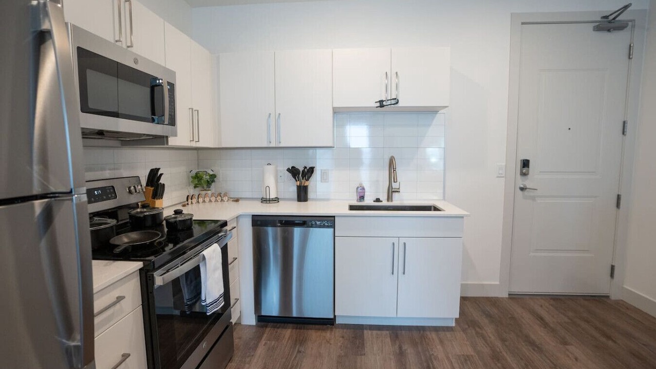 Photo of Kitchen in People's Freeway