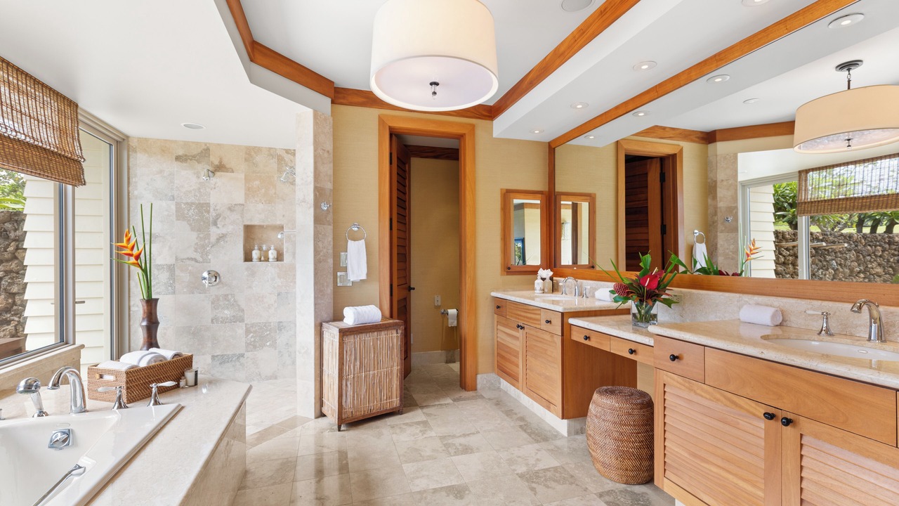 Photo of Bathroom in Kaupulehu