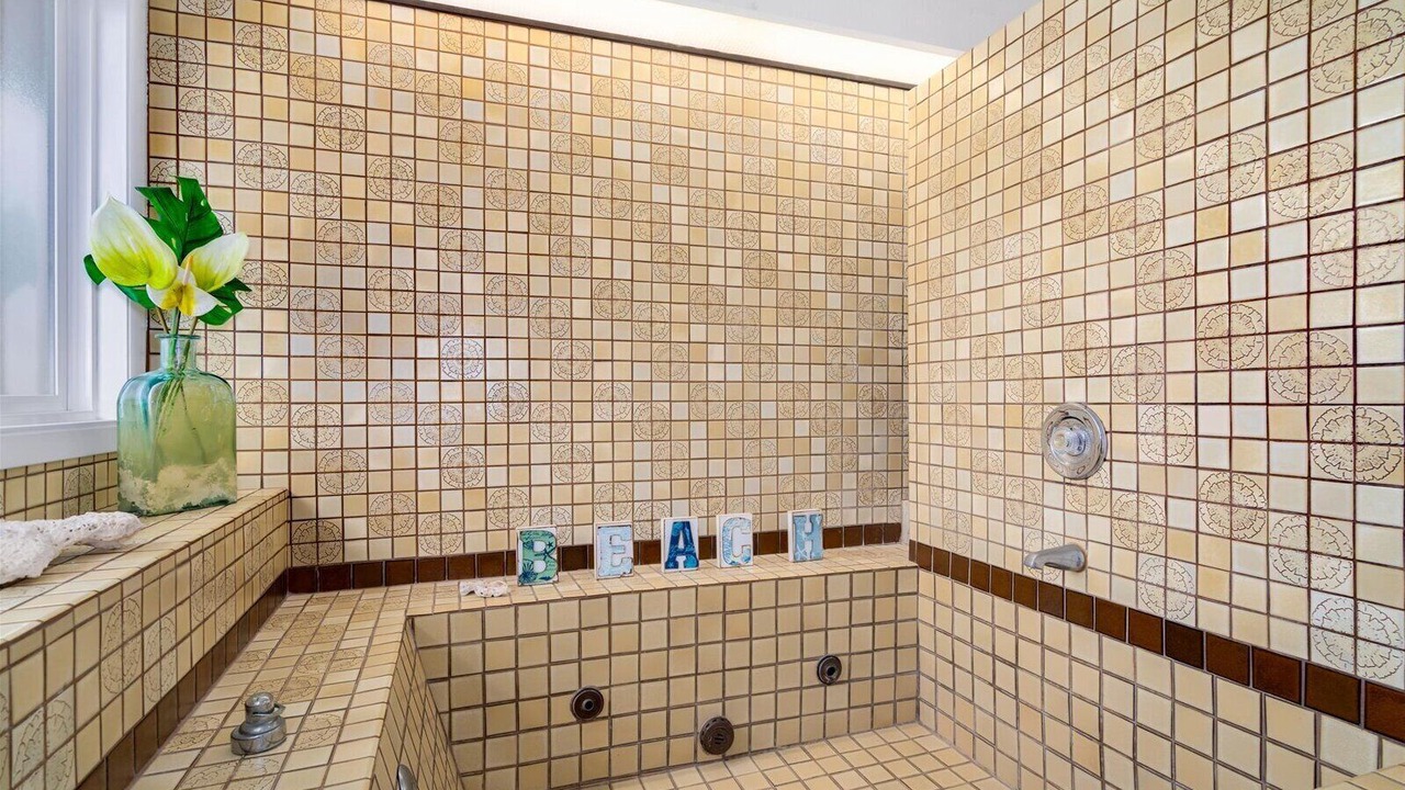 Photo of Bathroom in Hawaii Kai