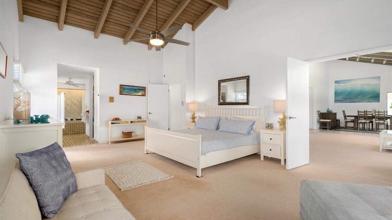 Photo of Livingroom in Hawaii Kai