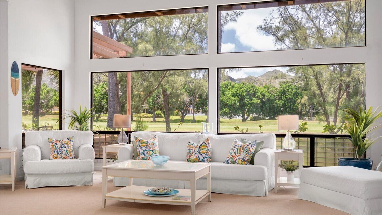 Photo of Livingroom in Hawaii Kai