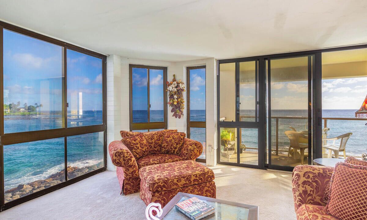 Photo of Livingroom in Koloa