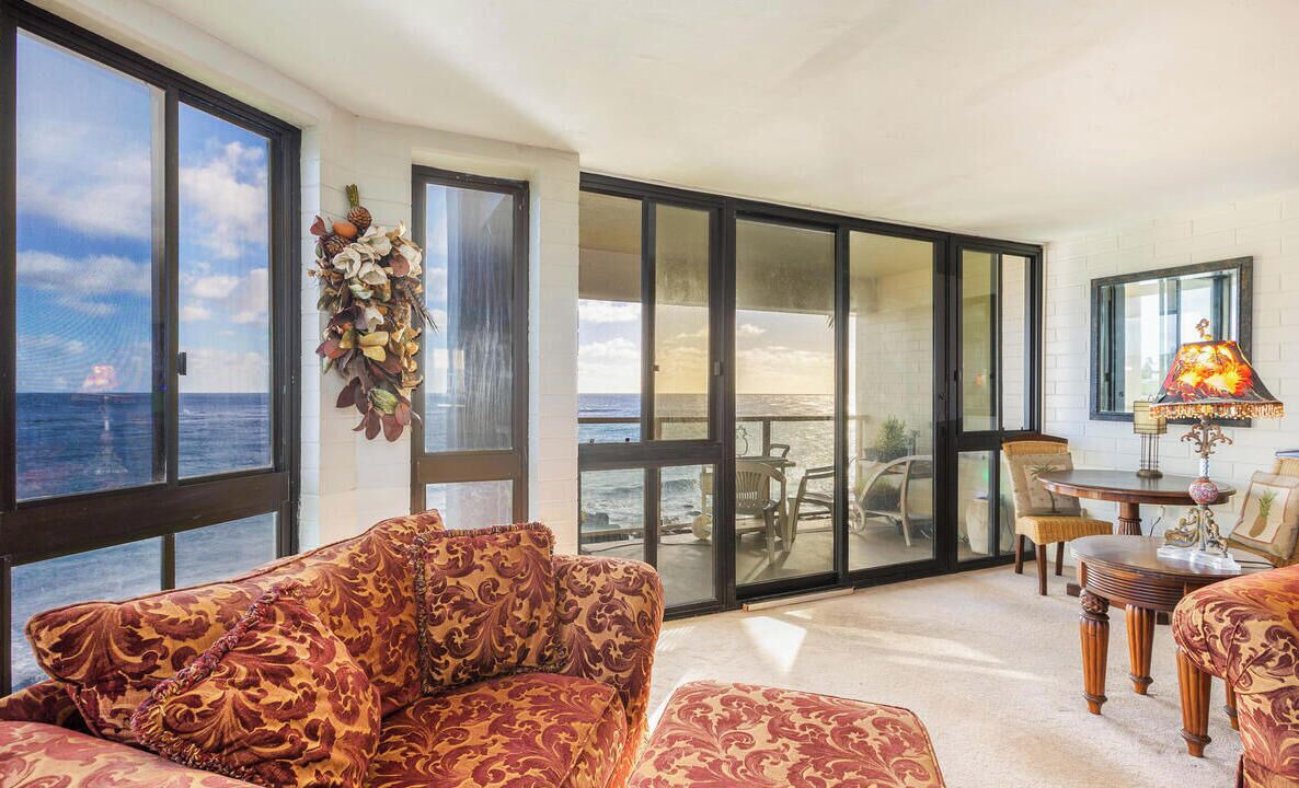 Photo of Livingroom in Koloa