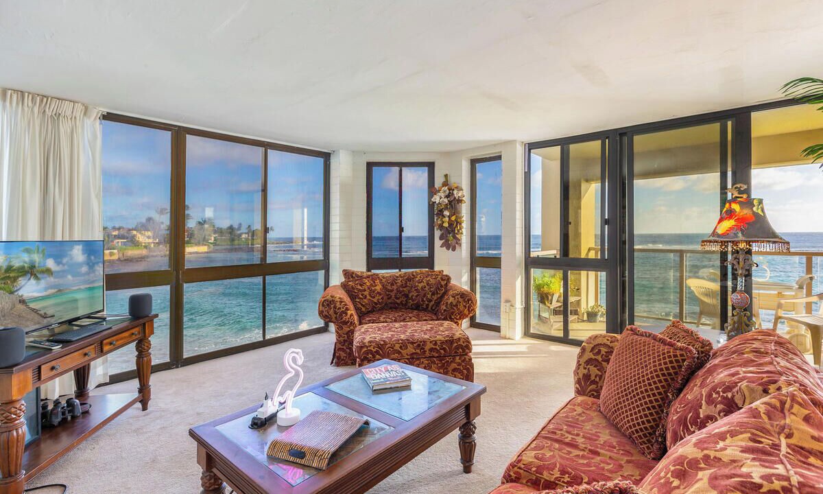 Photo of Livingroom in Koloa