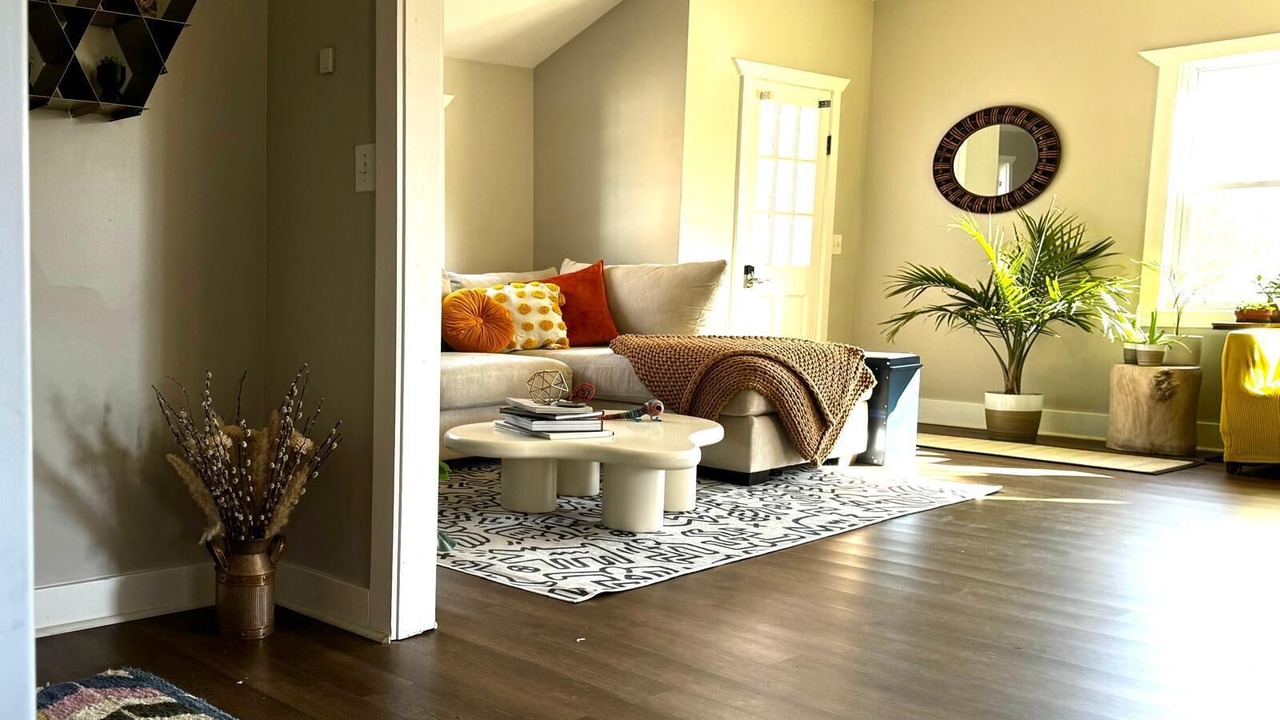 Photo of Livingroom in Candler