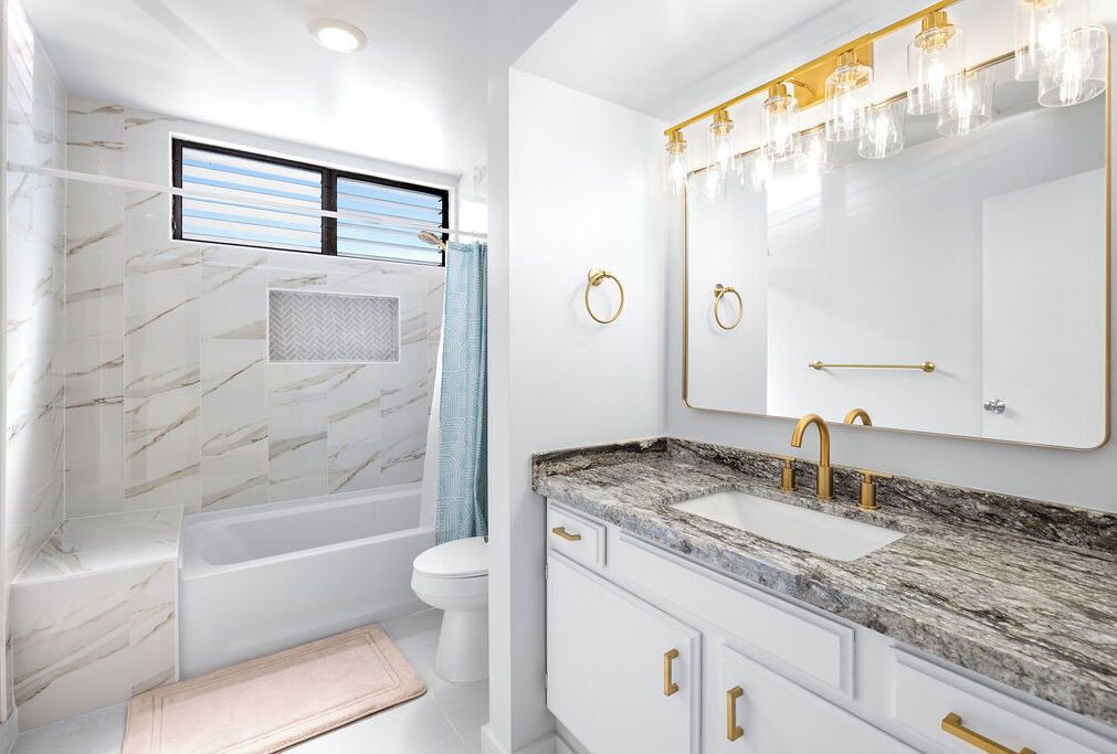 Photo of Bathroom in Historic Kailua Village