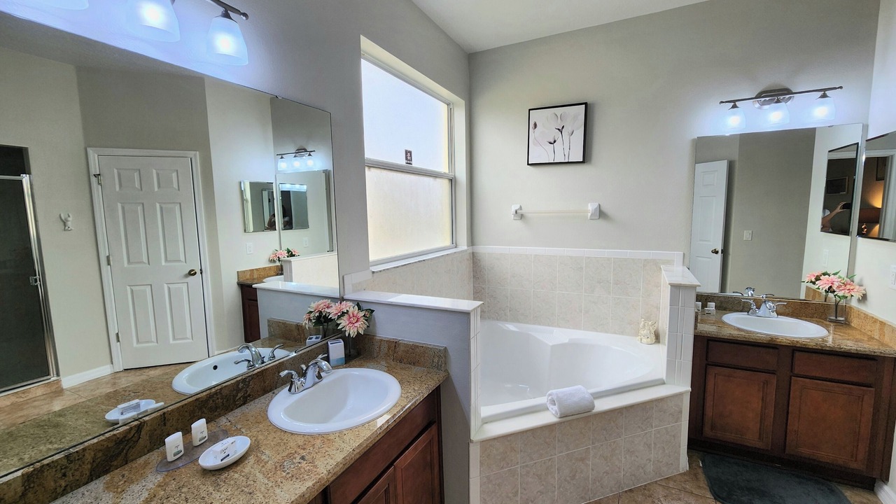 Photo of Bathroom in Crystal Cove
