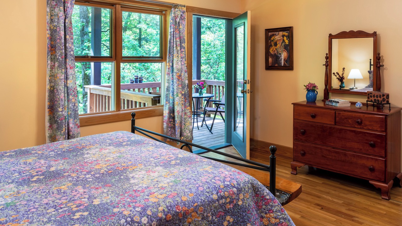 Photo of Bedroom in Arden