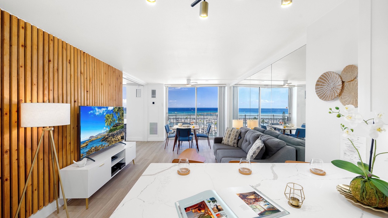 Photo of Livingroom in Waikiki