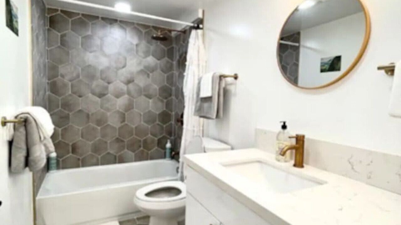 Photo of Bathroom in Punaluu