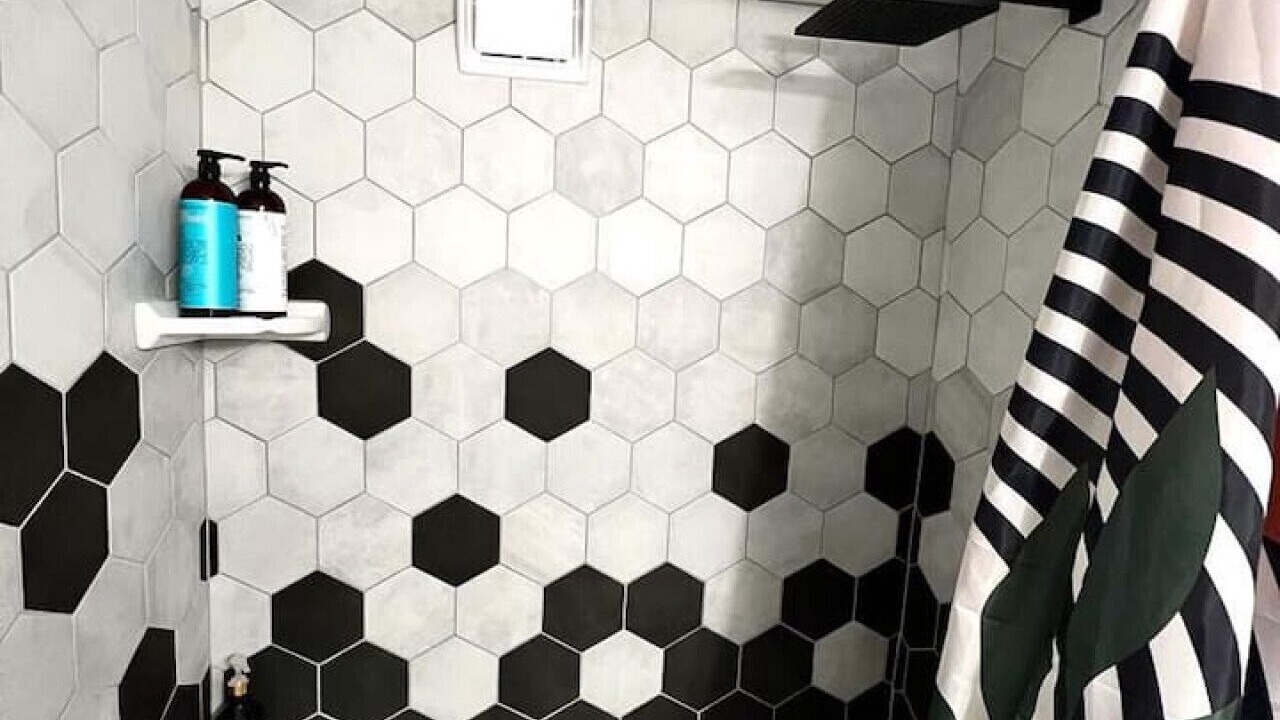 Photo of Bathroom in Punaluu