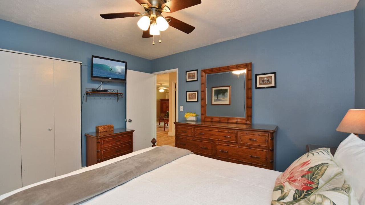 Photo of Bedroom in Maalaea