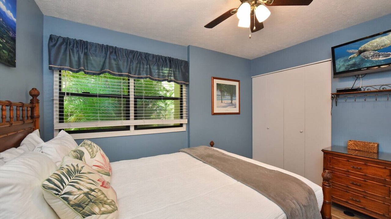 Photo of Bedroom in Maalaea