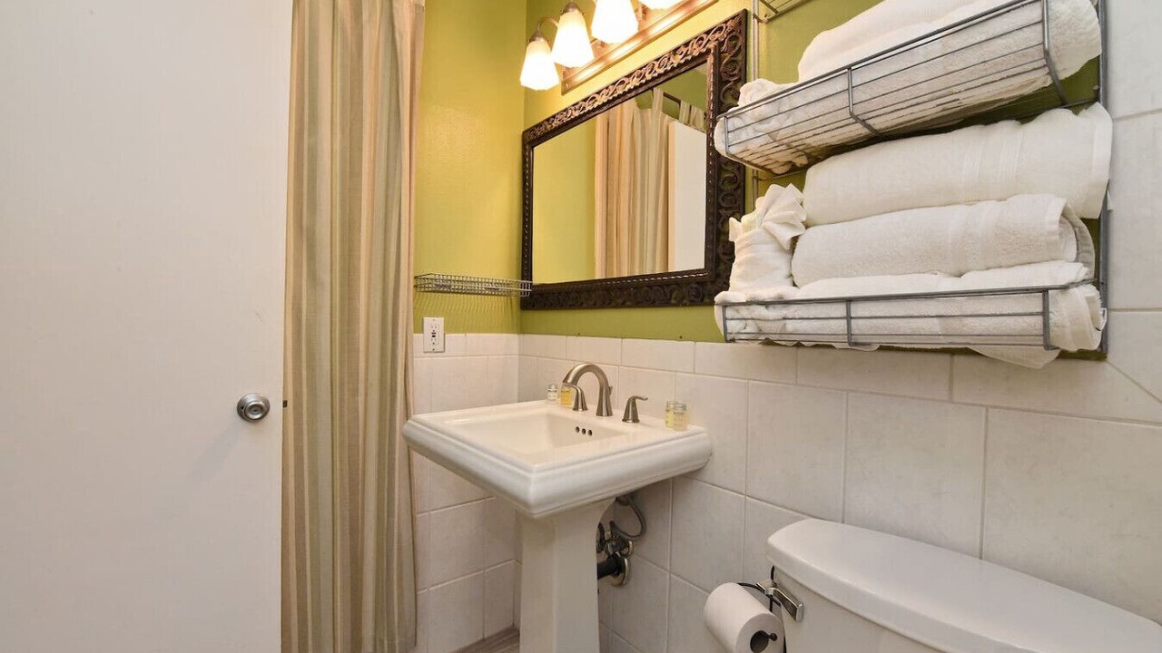 Photo of Bathroom in Maalaea