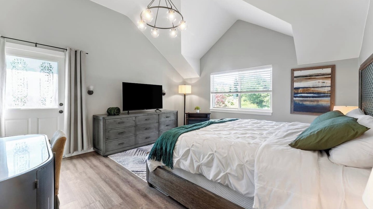 Photo of Bedroom in Monroe