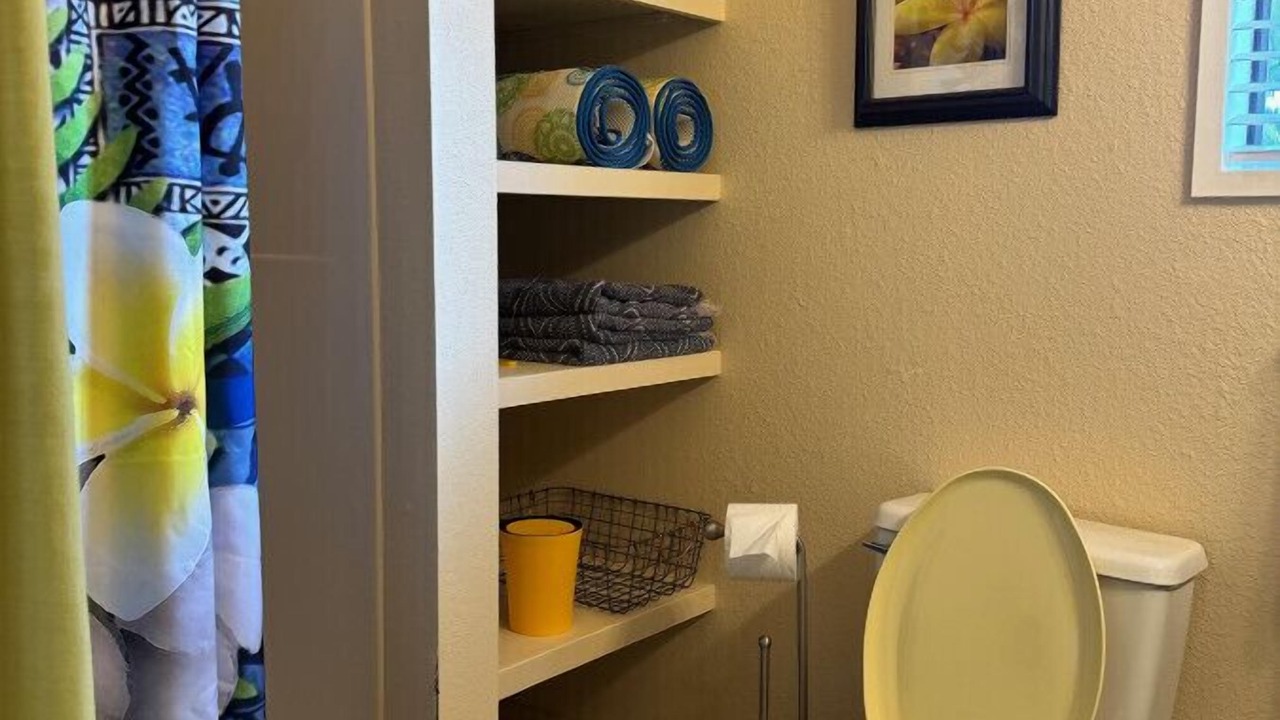 Photo of Bathroom in Kukuihaele