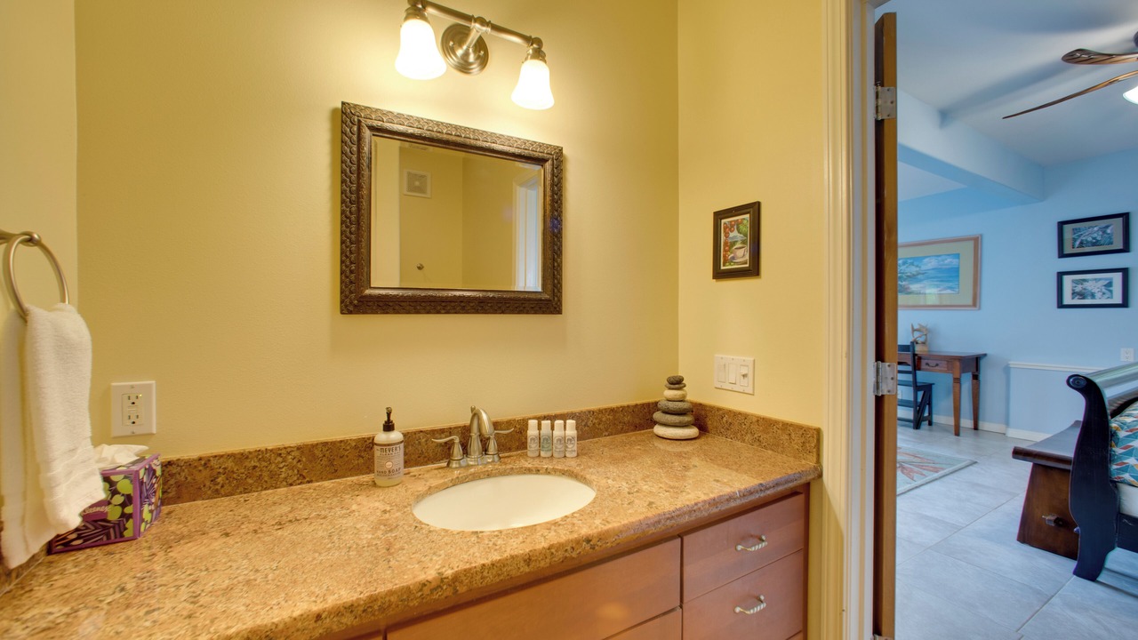 Photo of Bathroom in Holualoa