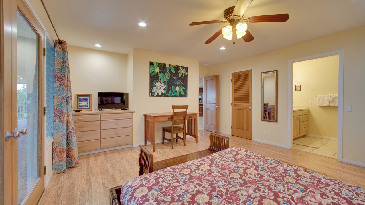 Photo of Bedroom in Holualoa