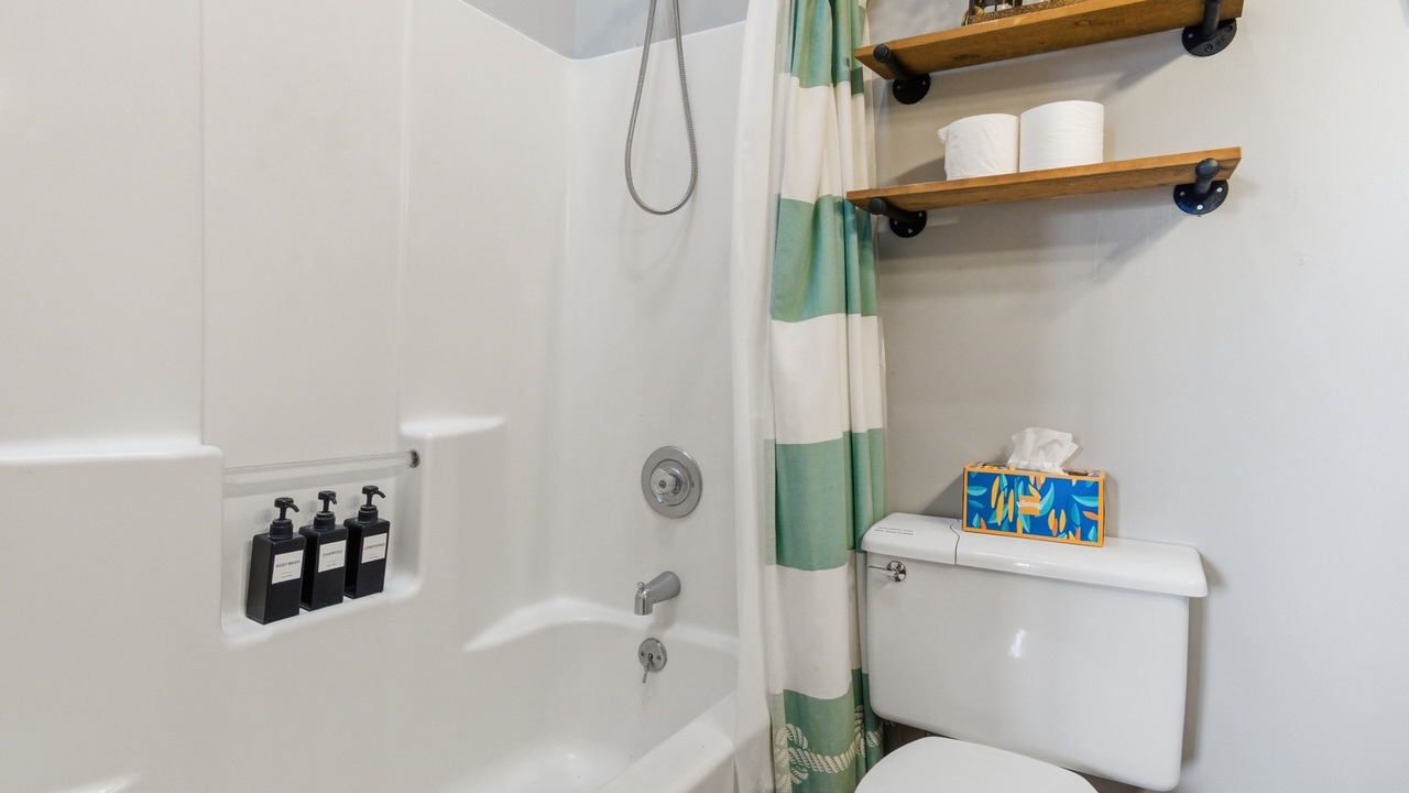 Photo of Bathroom in Hawi