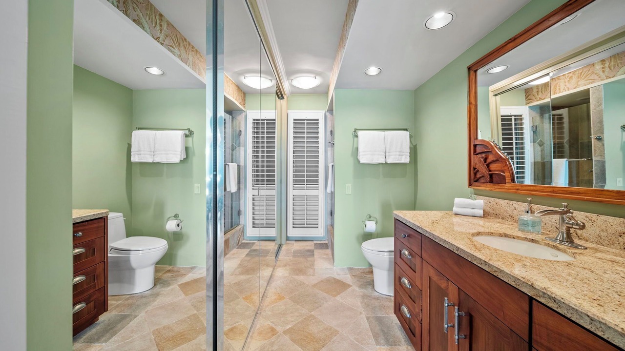Photo of Bathroom in Diamond Head - Kapahulu - St. Louis