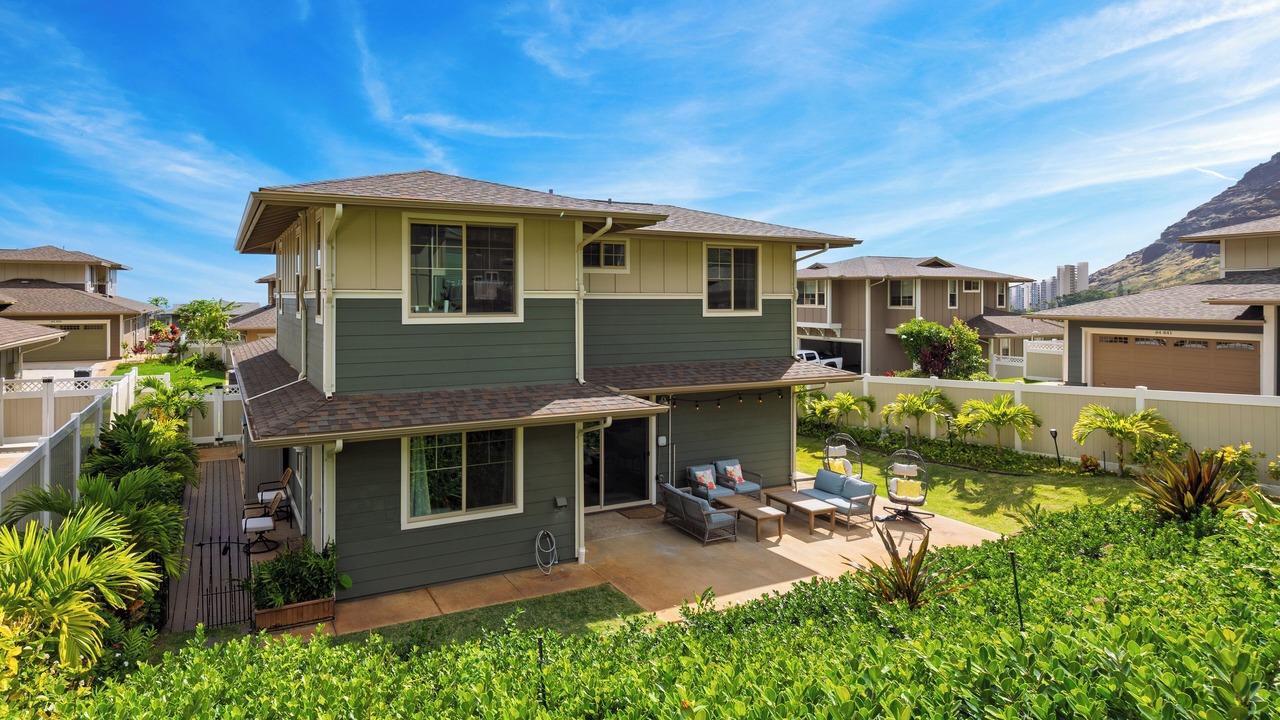 Photo of Outdoor in Makaha Valley