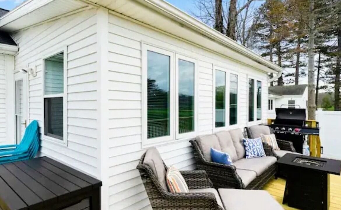 Photo of Patio Balcony in Geneva-on-the-Lake