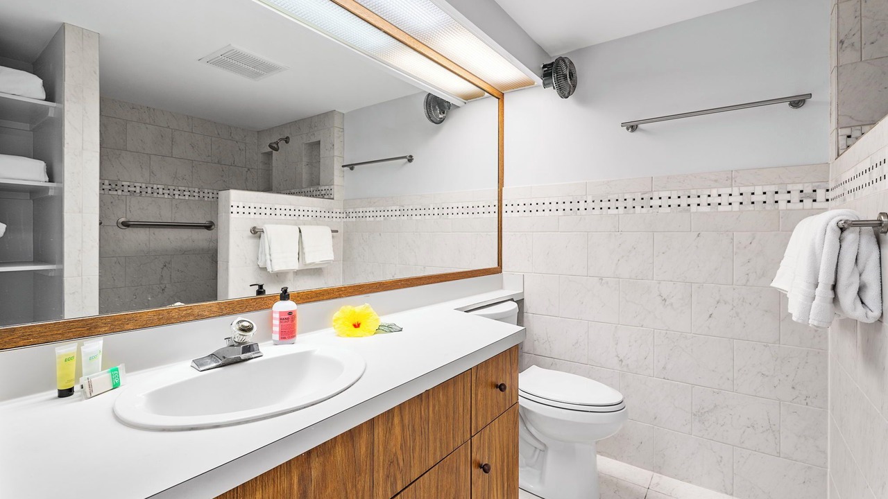 Photo of Bathroom in Historic Kailua Village