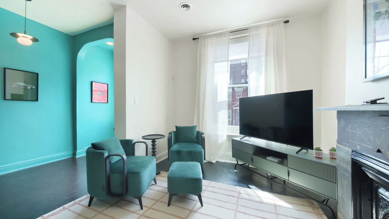 Photo of Livingroom in McGinley Square