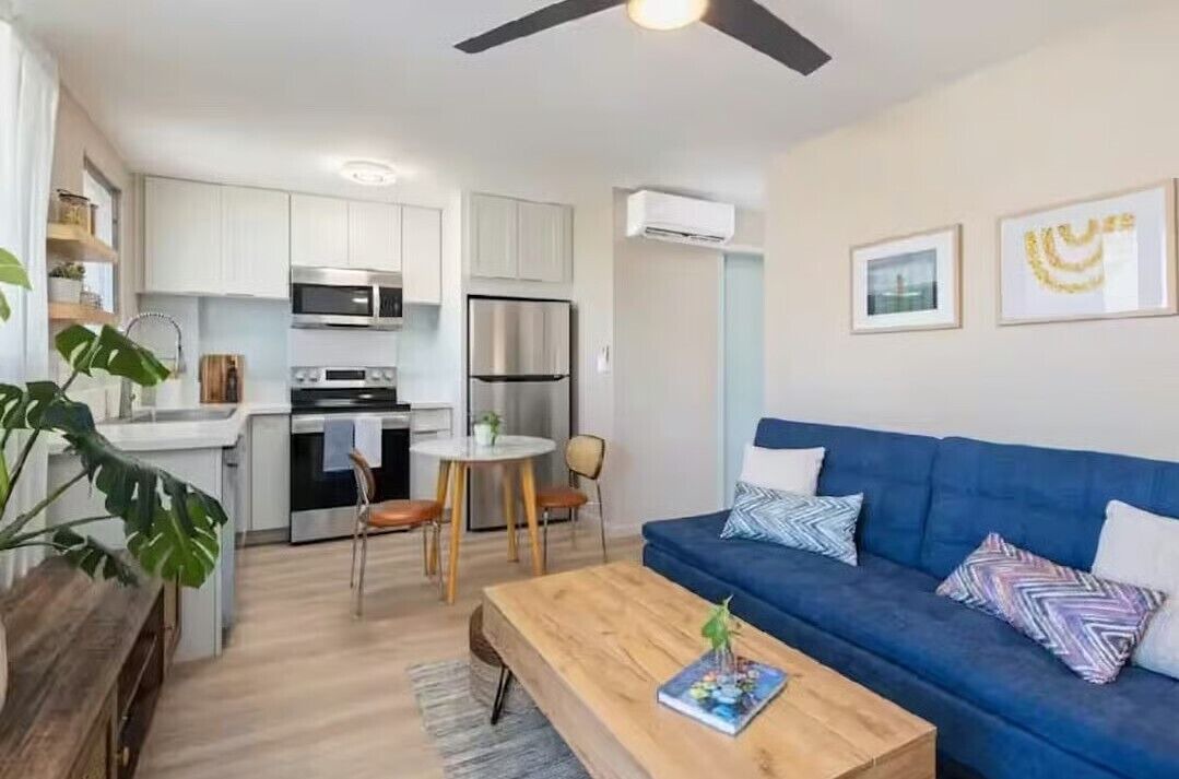 Photo of Livingroom in Diamond Head - Kapahulu - St. Louis