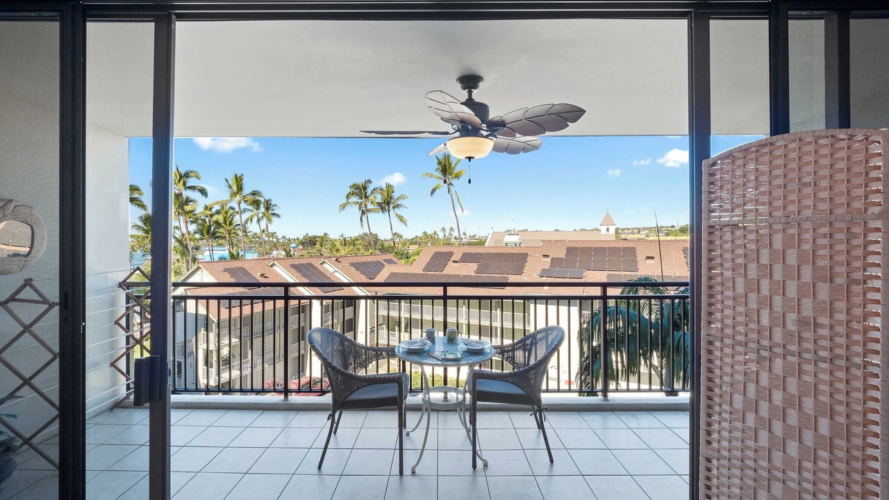 Photo of Patio Balcony in Historic Kailua Village